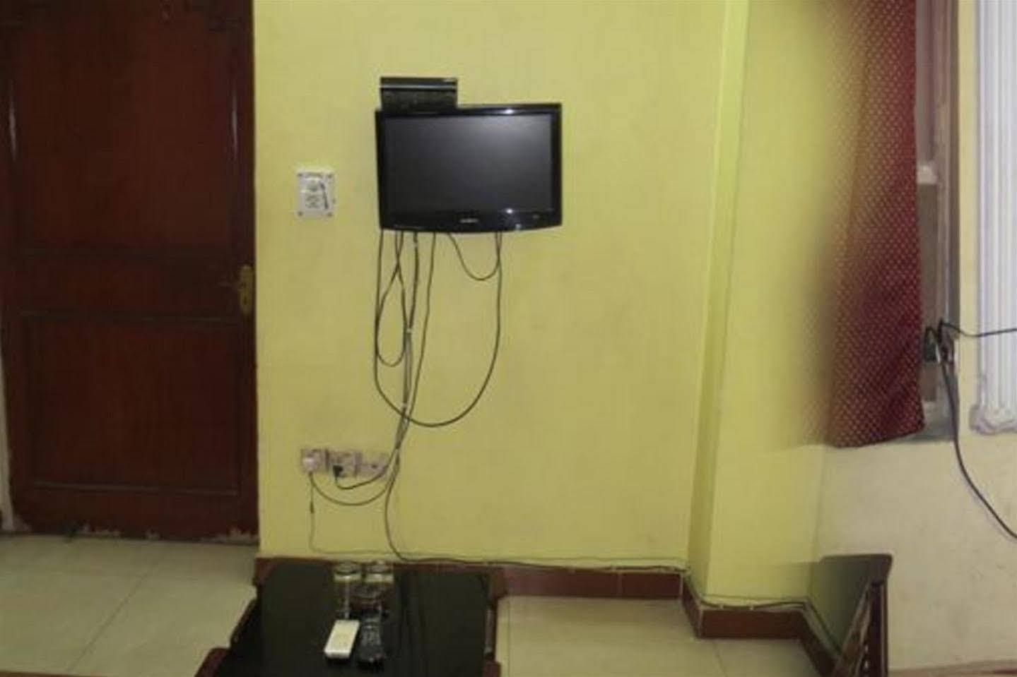 Hotel Krishna Palace New Delhi Bagian luar foto