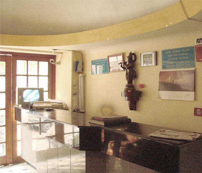 Hotel Krishna Palace New Delhi Bagian luar foto